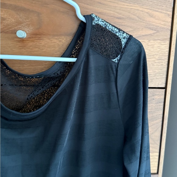Sisley Black Long Sleeve Lace Top - Picture 6 of 10